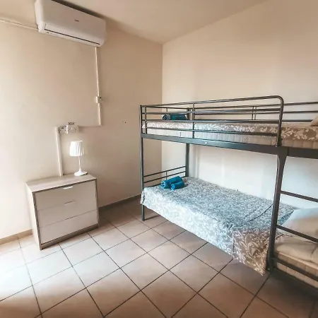 아파트 Freminore Apts 아이아 나파